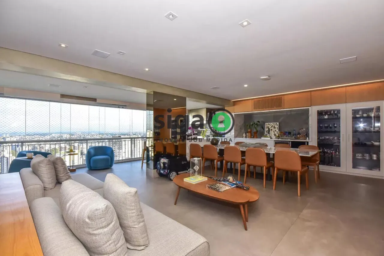 Imagem Apartamento de 223 metros com 3 quartos e 4 vagas