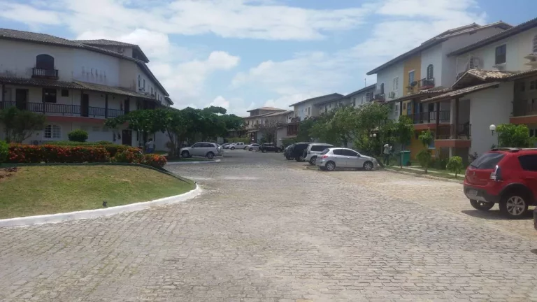 Imagem Village 3 Quartos Nascente com Vista Verde à Beira do Rio Joanes - Lazer Completo!"