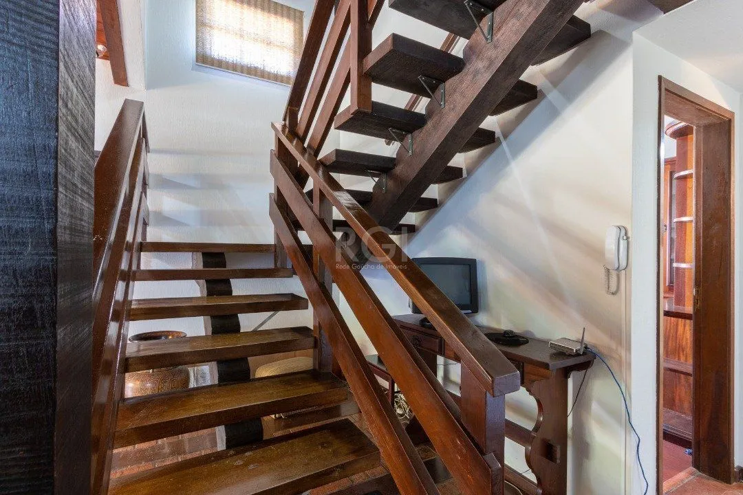 Imagem Casa para Venda - 357.28m², 4 dormitórios, sendo 1 suites, 4 vagas - Jardim Isabel