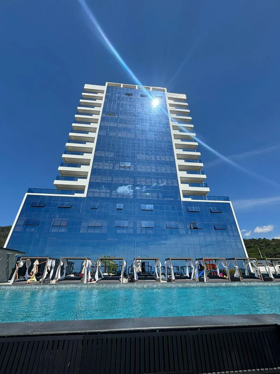 Foto do imóvel Apartamento com vista para o mar à venda com 50.8m2 por R$ 280.000,00
