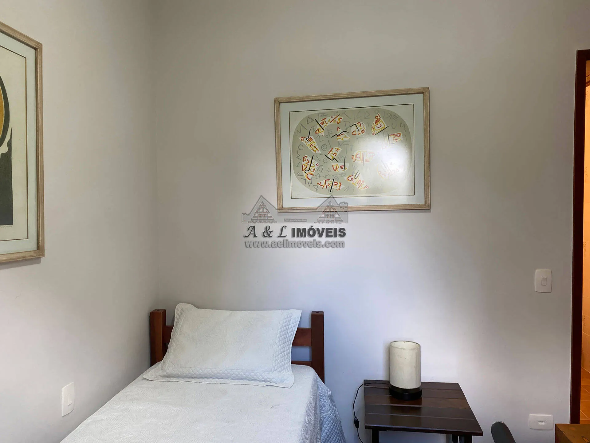 Imagem Apartamento à venda em Campos do Jordão - Com 03 dormitórios