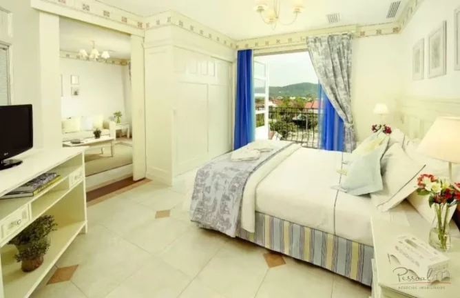 Imagem Viva a experiência de um resort 5 estrelas no coração de Jurerê Internacional - Conforto, sofist...
