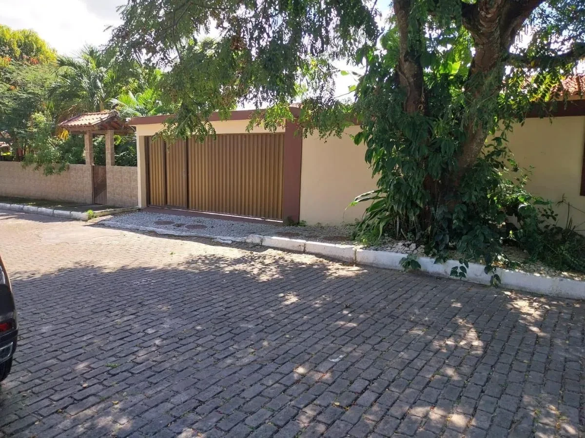 Imagem Casa de Condomínio com 4 Quartos à Venda, 1800 m² em Buraquinho - Lauro de Freitas
