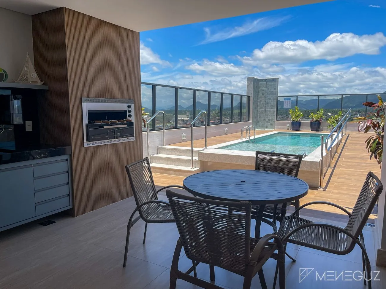 Imagem Imóveis à venda em Guarapari Praia do Morro, apartamento de 3 quartos de frente total para o mar, com lazer completo na cobertura