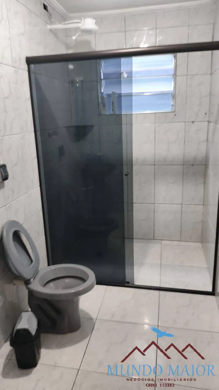 Imagem Assobradada Confortável 230m² em Bairro Simples e Prático!