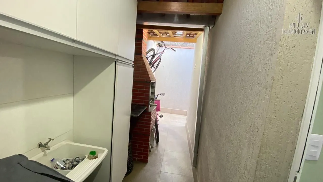 Imagem Casa de condomínio 2 dormitórios sendo 2 suítes com quintal no Tude bastos