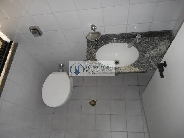 Imagem Ampla sala comercial com 86 m² em Indianópolis, 600 metros Metrô Moema