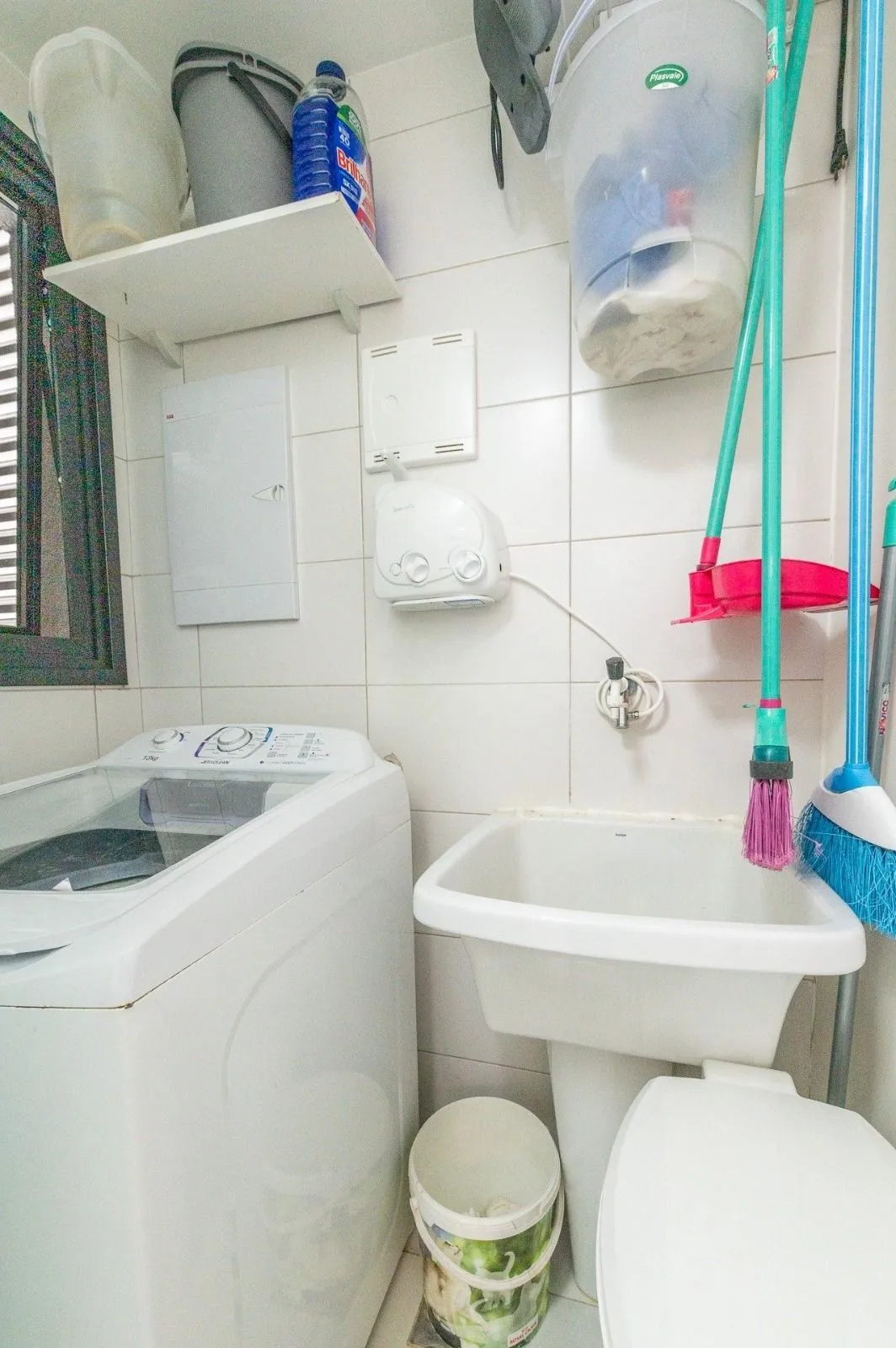 Imagem Yellow residence Apartamento de 2 Dormitórios Semimobiliado com 2 Vagas Próximo a Pucrs
