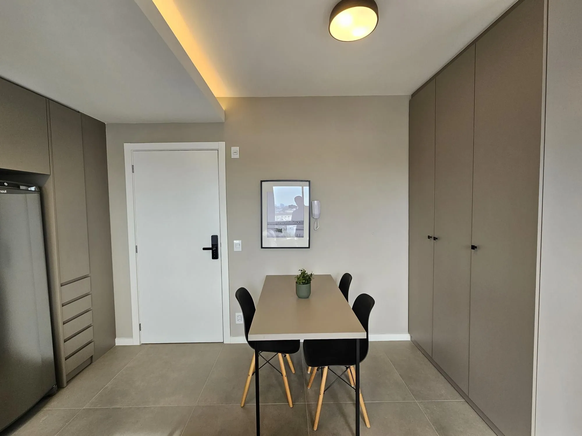Imagem JUNTO AO MOINHOS: NOVO, MOBILIADO E COM VAGA DE GARAGEM