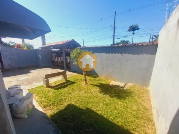 Imagem Casa à Venda  3 Suítes e até 10 vagas em Caraguatatuba- Sp