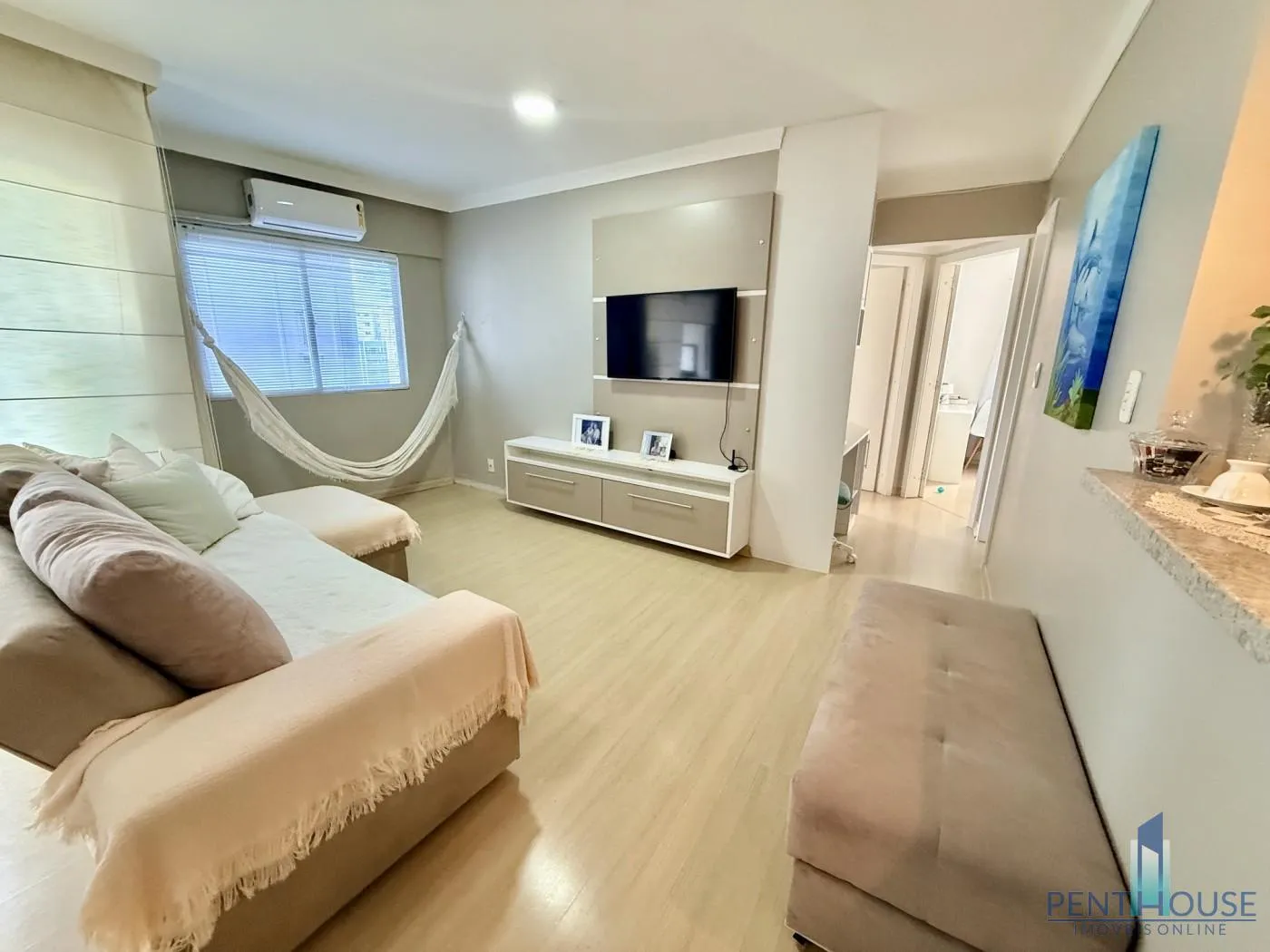 Imagem Apartamento Zona Central para Venda em Balneário Camboriú, CENTRO, 2 dormitórios, 1 suíte, 2 banheiros, 1 vaga