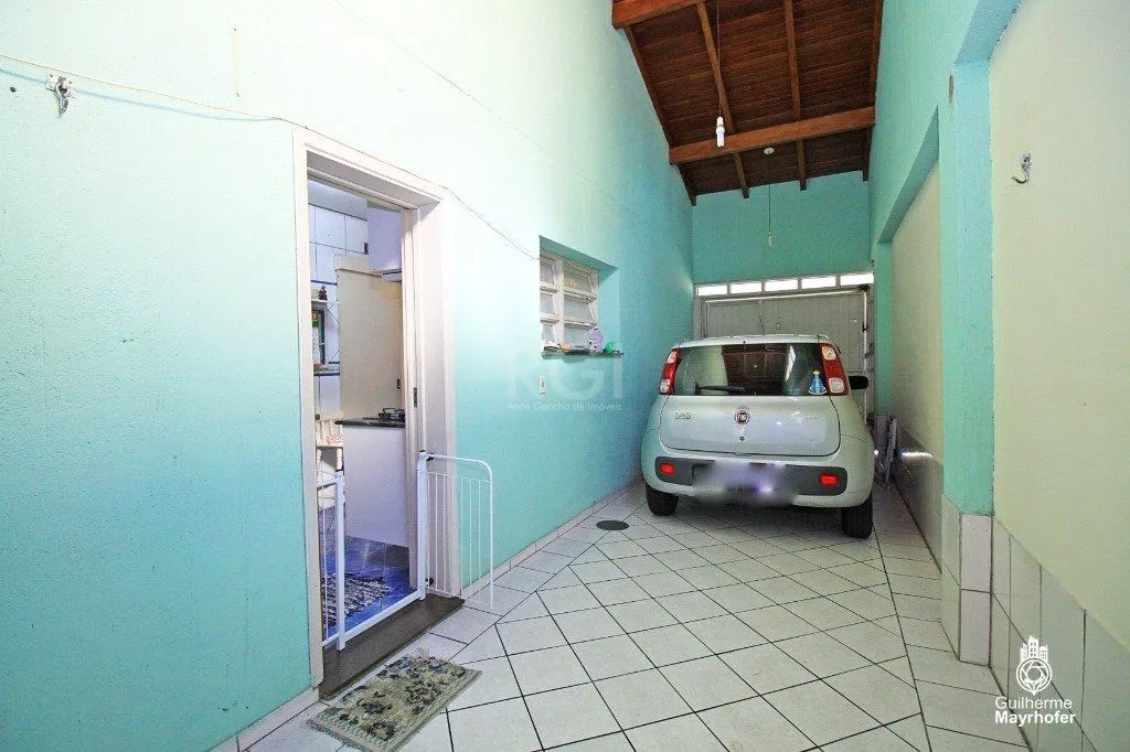 Imagem Casa para Venda - 130m², 3 dormitórios, sendo 1 suites, 4 vagas - Sarandi