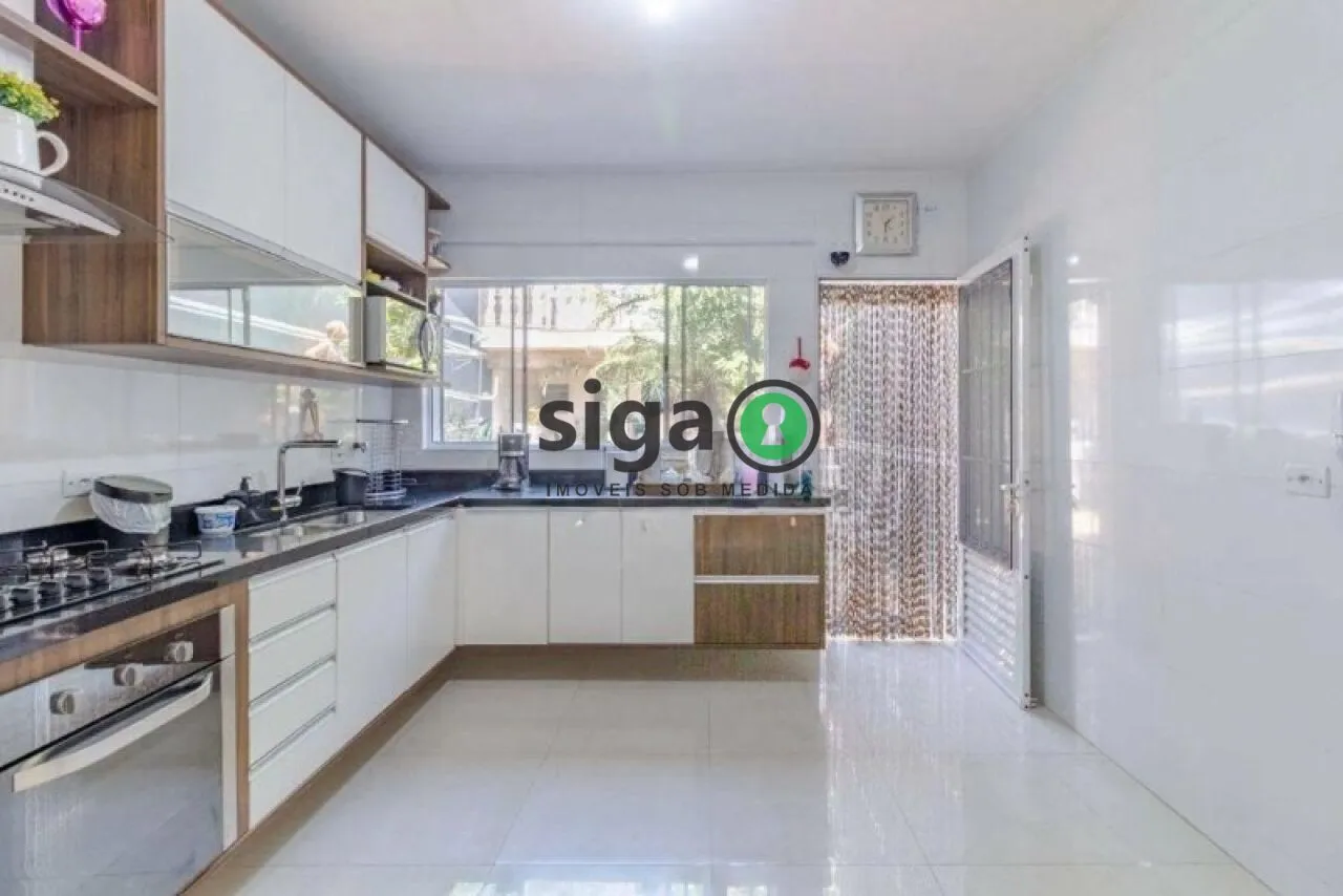 Imagem Casa Moderna com 4 Quartos, Área Gourmet Completa e Integração com a Natureza!