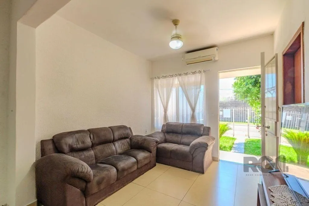 Imagem Casa de 3 dormitórios no bairro Rubem Berta
