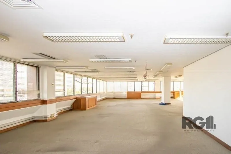 Imagem MÁFFER IMÓVEIS ALUGA CONJUNTO COMERCIAL CORPORATIVO Atrium Center - Bairro Boa Vista | Porto Alegre/RS