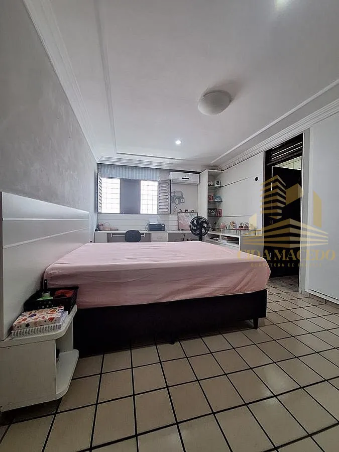 Imagem Casa a Venda no bairro Bessa - João Pessoa, PB