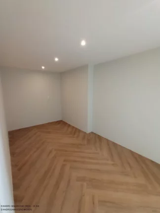 Imagem Casa de Luxo em Condomínio - 5 Quartos, 5 Suítes, 3 Salas, 3 Banheiros, 5 Vagas de Garagem - Camaçari-BA (Catu de Abrantes)