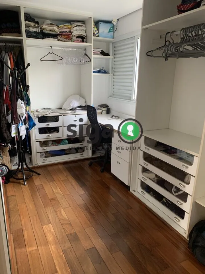 Imagem VENDE na Vila Andrade (Região do Morumbi) Apartamento com 3 quartos suítes e 4 Vagas + Depósito