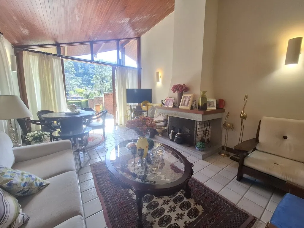 Imagem Casa em Condomínio para Venda em Teresópolis / RJ no bairro Posse