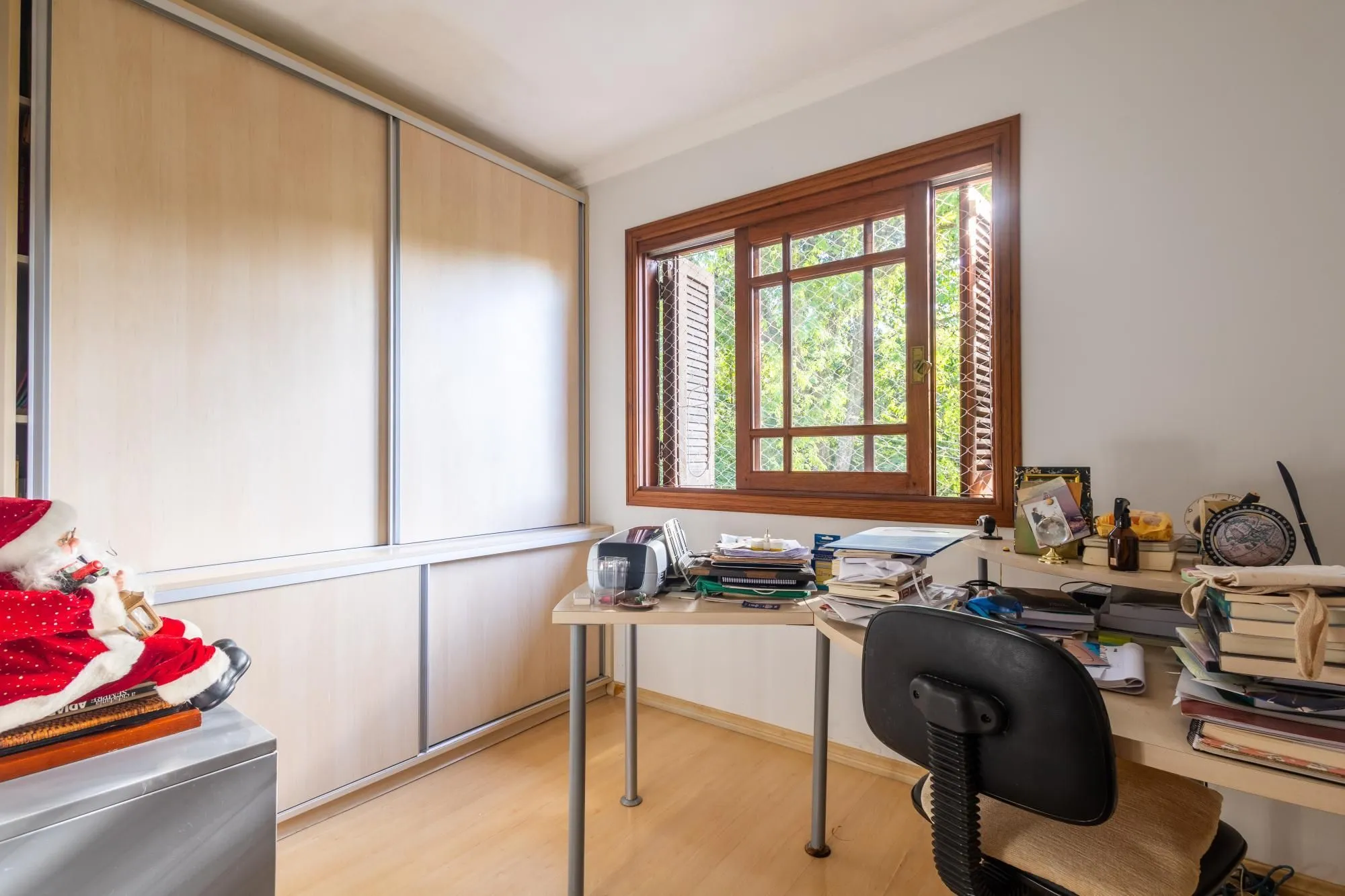 Imagem Excelente casa com 214m² privativos na Rua Dona Paulina - Bairro Tristeza!