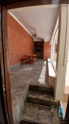 Imagem Casa térrea 04 quartos, edícula, ático, quintal, piscina, no Boa Vista em Curitiba PR