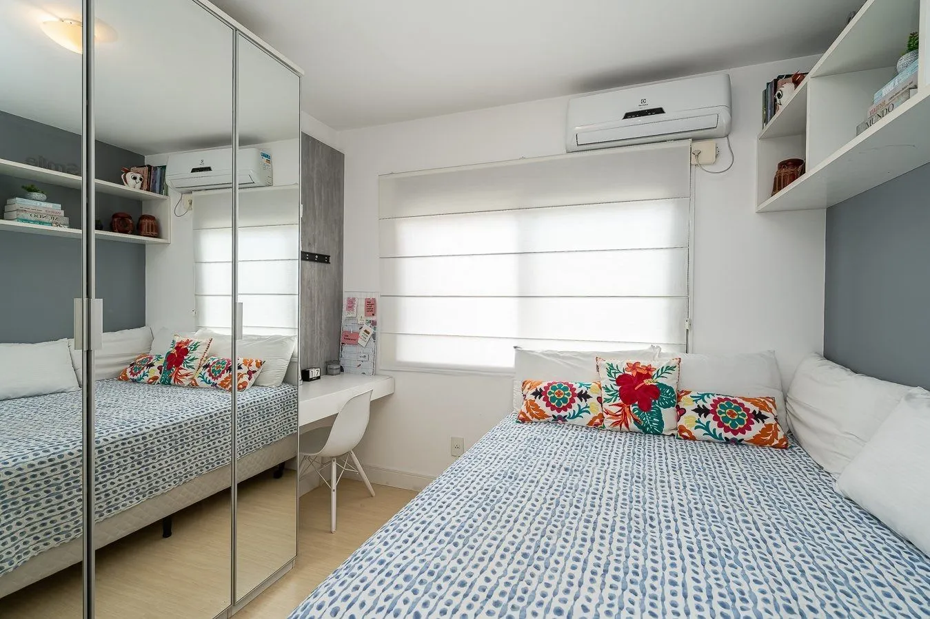 Imagem Apartamento de 3 dormitórios com 1 suíte, semimobiliado.