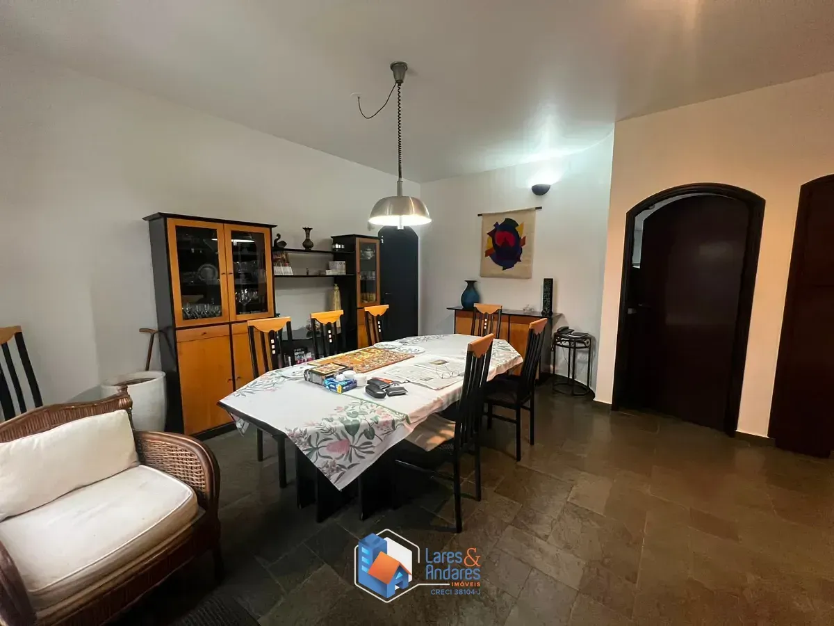 Imagem Casa para venda em Engenheiro Goulart com 3 quartos, 286m²