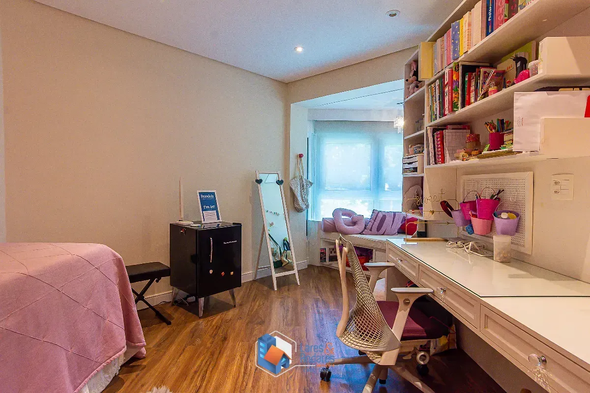 Imagem Apartamento para venda em Morumbi com 4 quartos, sendo 3 suítes, 241m²