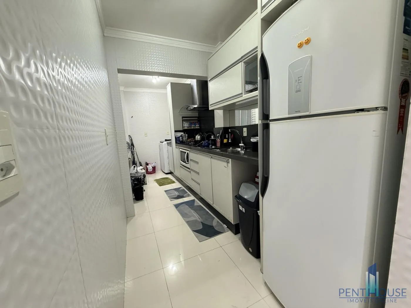 Imagem Apartamento Zona Central para Venda em Balneário Camboriú, CENTRO, 2 dormitórios, 1 banheiro, 1 vaga