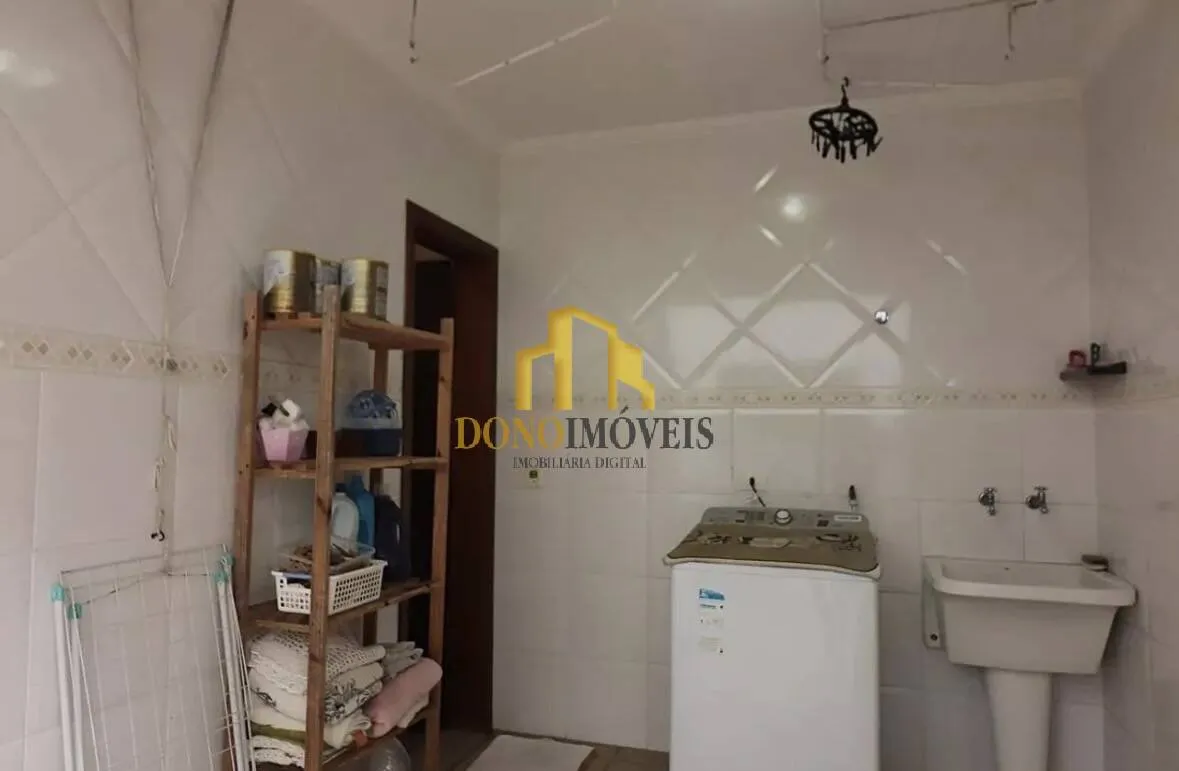 Imagem Sobrado 255 m² | 3 Dorms (1 Suíte) | 5 Vagas | Área Gourmet