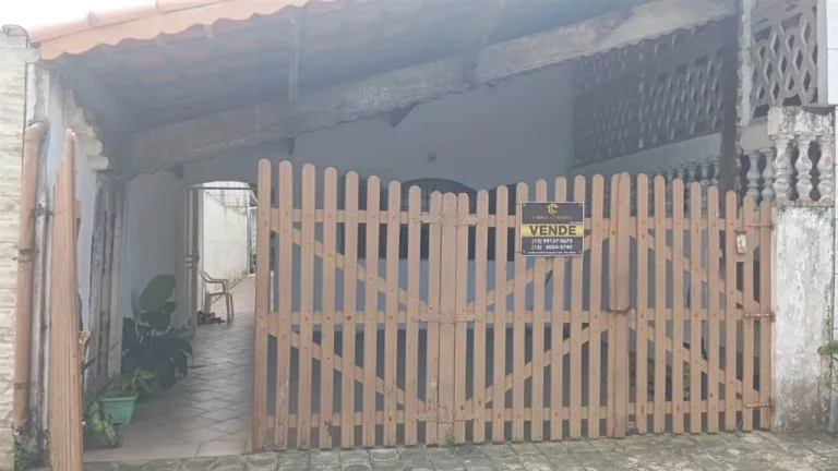 Imagem Casa a 200m da Praia na Vila Caiçara! 2 Dormitórios e Churrasqueira!