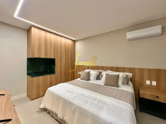 Imagem Belíssima Sobrado no Condomínio Enseada! com 06 suítes