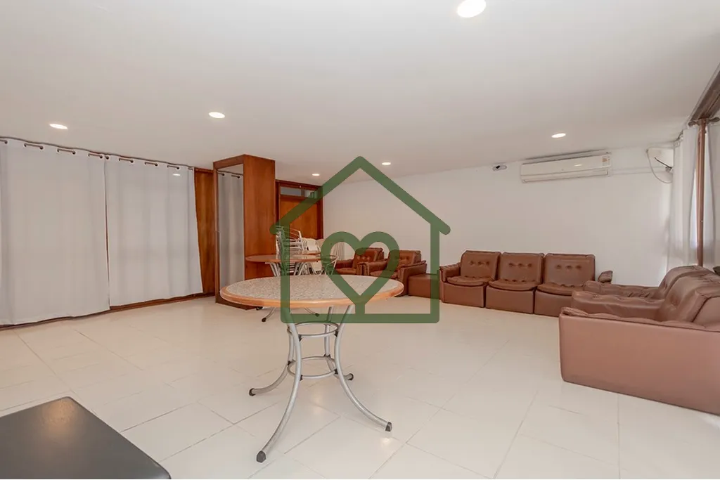 Imagem Apartamento com 74 m2 na região da Boa Vista em Porto Alegre, localizado no quarto andar de edifíc...