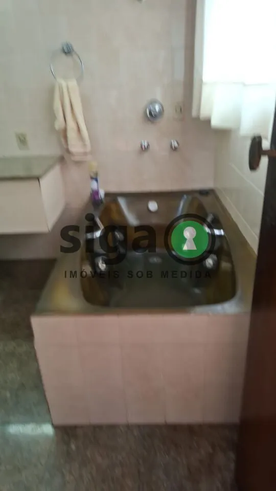 Imagem CASA IMPONENTE À VENDA NO BROOKLIN | 500 M² DE TERRENO | PISCINA