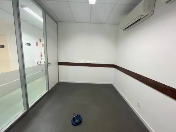 Imagem Conjunto Comercial de Alto Padrão na Vila Olímpia, São Paulo-SP: 46 Vagas de Garagem, 1.507m² de Área!