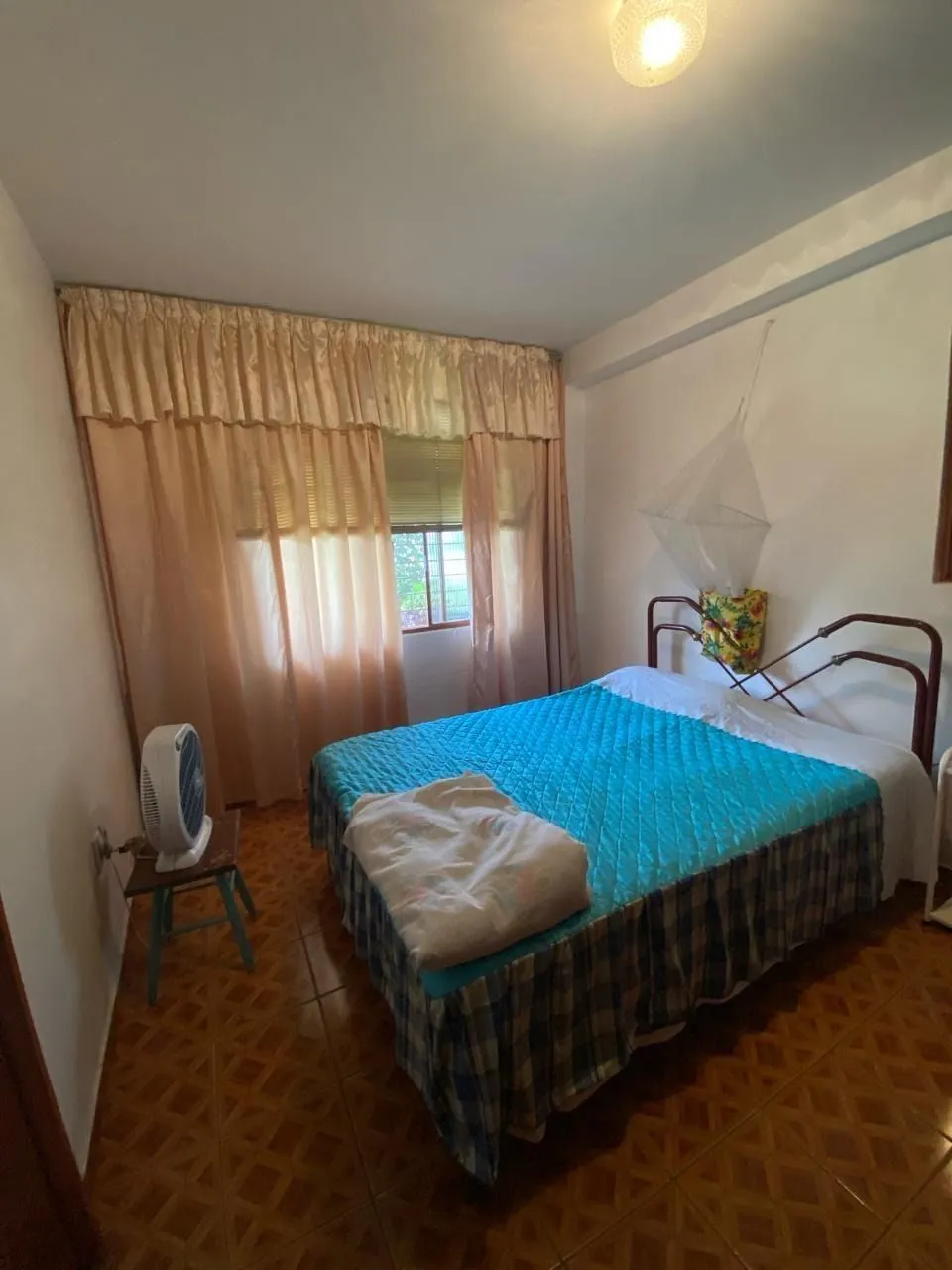 Imagem Ótima casa de dois pavimentos localizada no Bairro Restinga