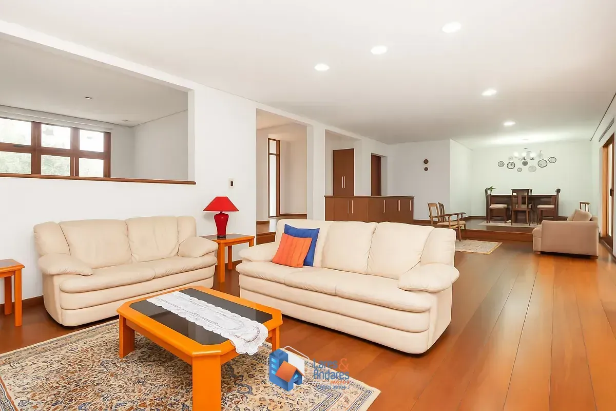 Imagem Sobrado para venda em Vila Ida com 4 quartos, sendo 4 suítes, 426m²