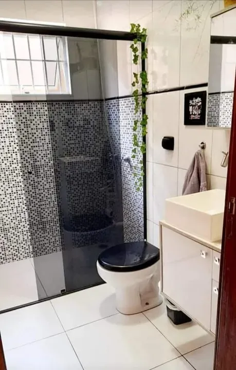 Imagem Casa Sobrado de 125m² com 4 Dormitórios Localizado no Jardim Altos do Itavuvu.