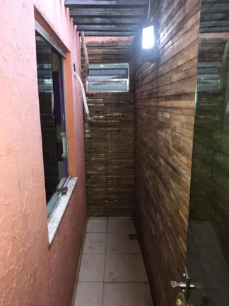Imagem CASAL IMÓVEIS VENDE CASA 4/4 - 2 SUÍTES - 2 VGS