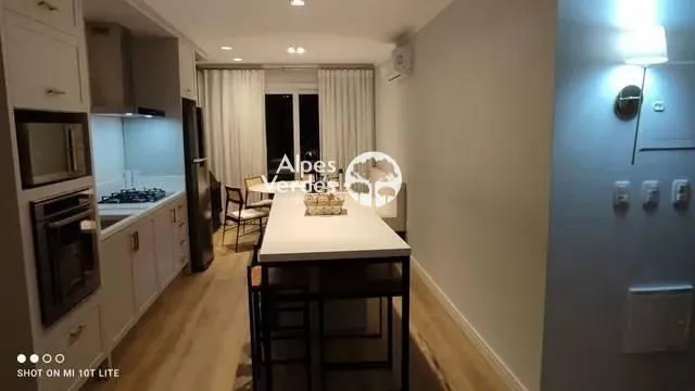 Imagem Vende-se apartamento no 4° andar cobertura mobiliado a 5 minutos da Rua Coberta