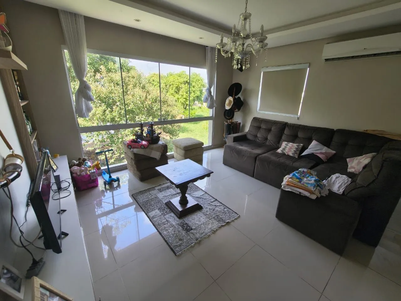 Imagem Casa a venda 3 dormitórios - Restinga - Porto Alegre