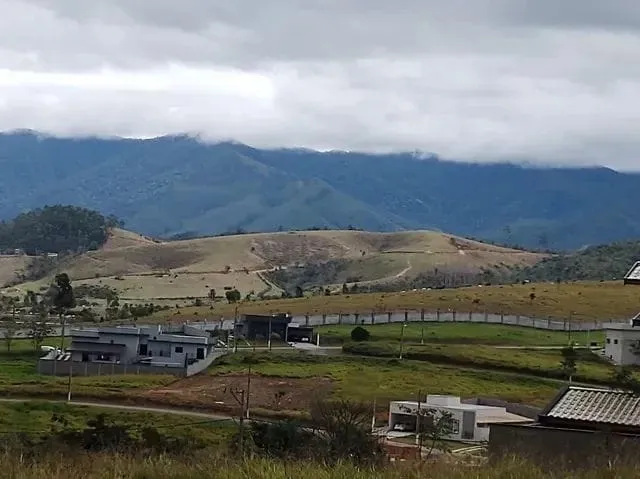 Foto do imóvel Terreno à venda Condominio Village da Serra, Tremembé - SP | Condomínio Village da Serra