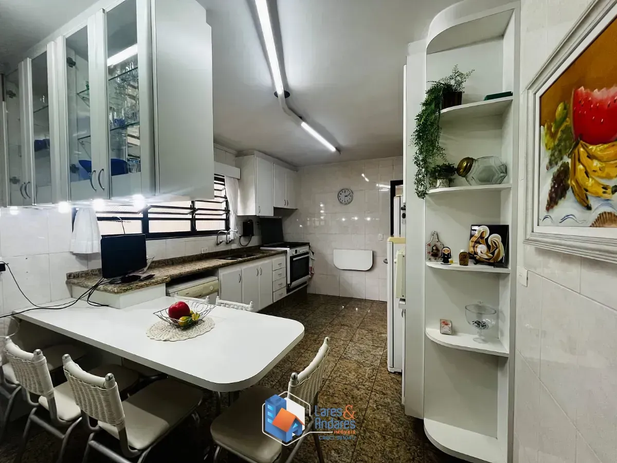 Imagem Sobrado para venda em Bosque da Saúde com 3 quartos, sendo 3 suítes, 217m²