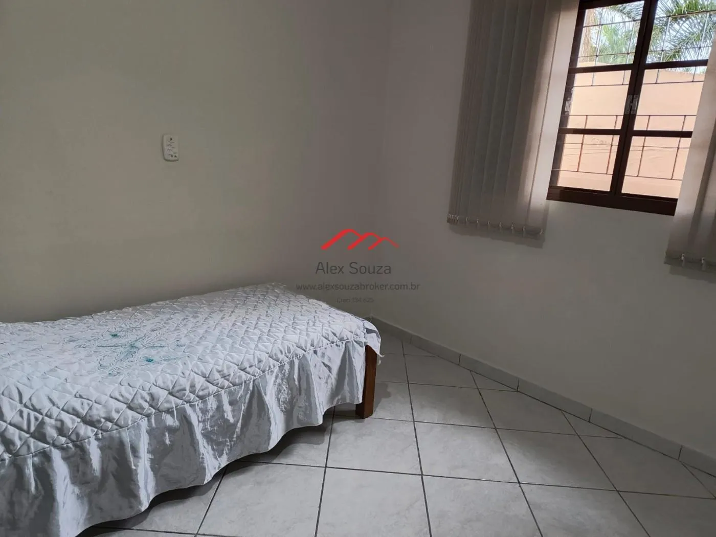 Imagem Casa para Venda em Sumaré, Jardim Macarenko, 3 dormitórios, 1 suíte, 2 banheiros, 2 vagas