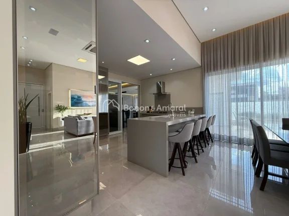 Imagem Casa Térrea de Alto Padrão à Venda no Condomínio Villa Bella Siena

Residência térrea com 255 ...