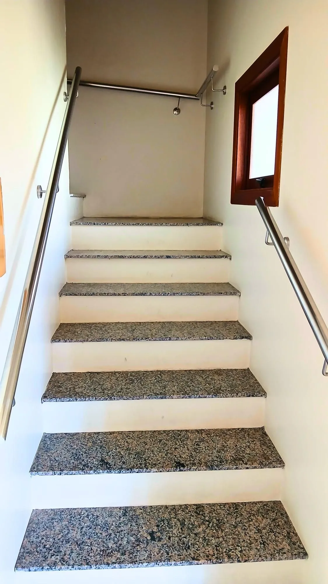 Imagem Casa aconchegante com 3 dormitórios, piscina e lareira