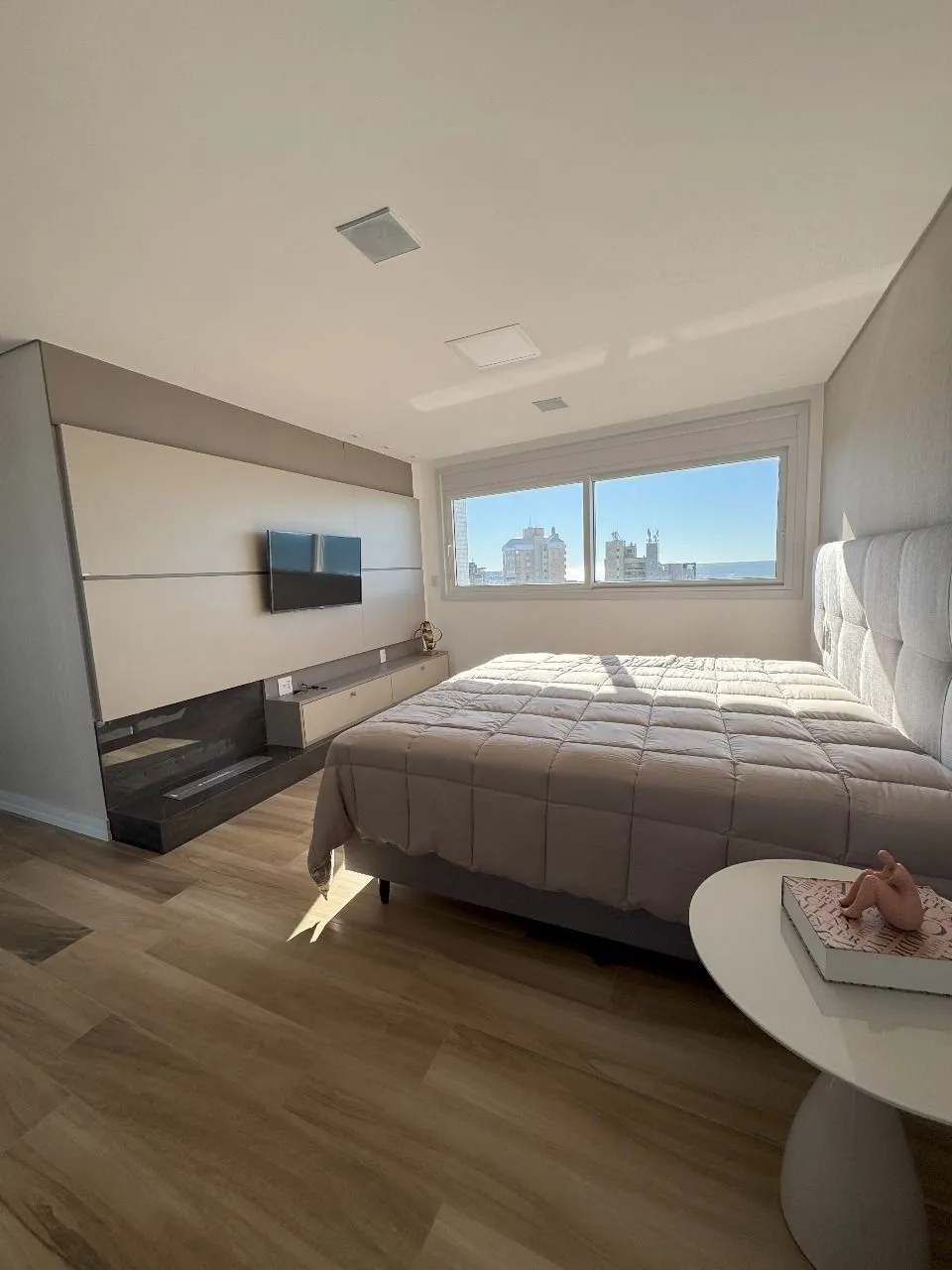 Imagem Apartamento à venda, com 4 quartos, 296m2