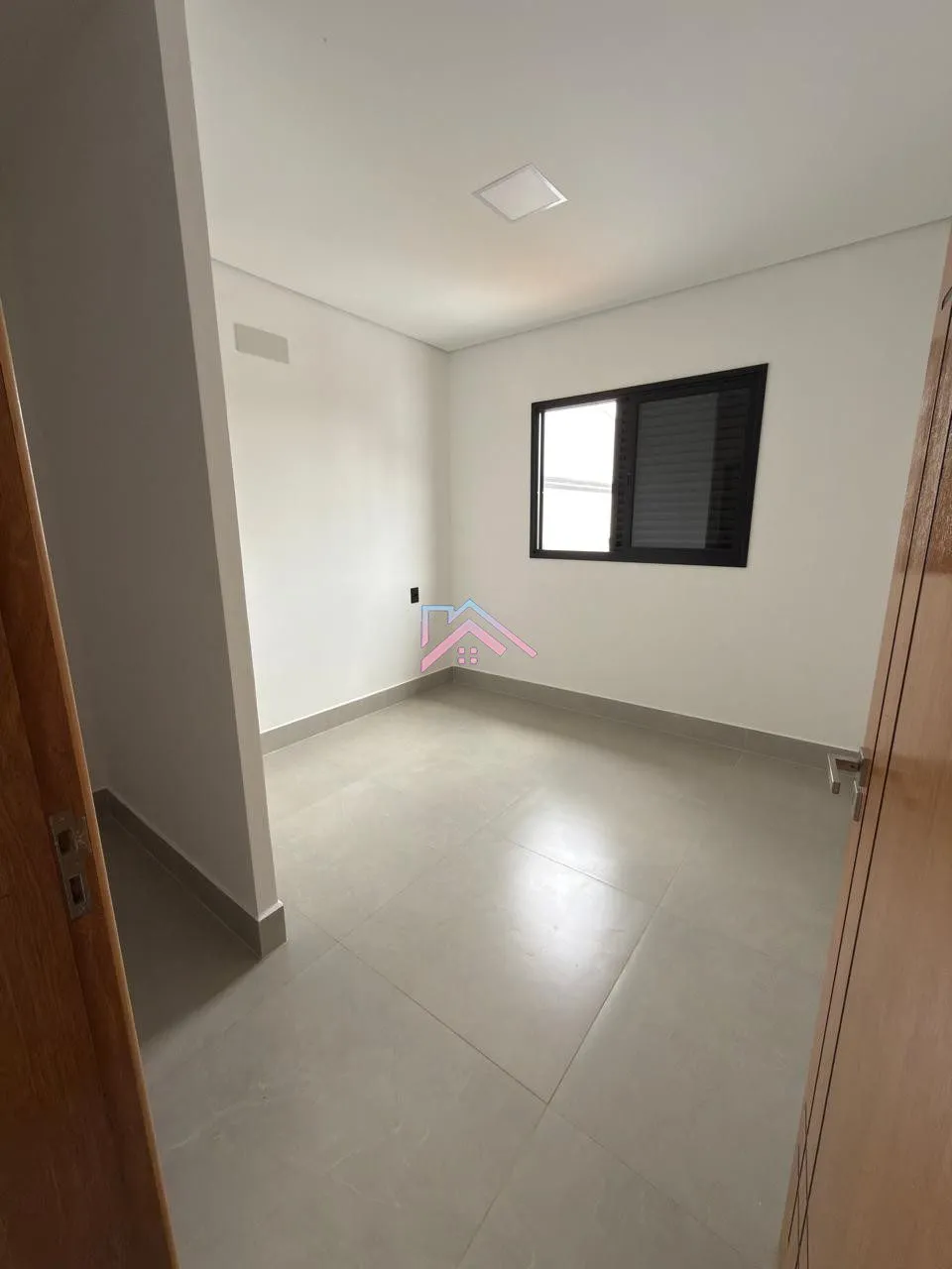 Imagem Casa à venda - Área útil 75 m2 com 3 dormitórios sendo 1 suíte com closet - 2 vagas - Jardim Vale Ve