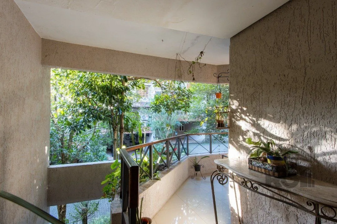 Imagem Casa de Condomínio em Jardim Isabel