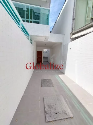 Imagem Bela Casa Alta Duplex em Santos no bairro Campo Grande com 3 dormitórios, churrasqueira e piscina por R$ 1.250.000,00